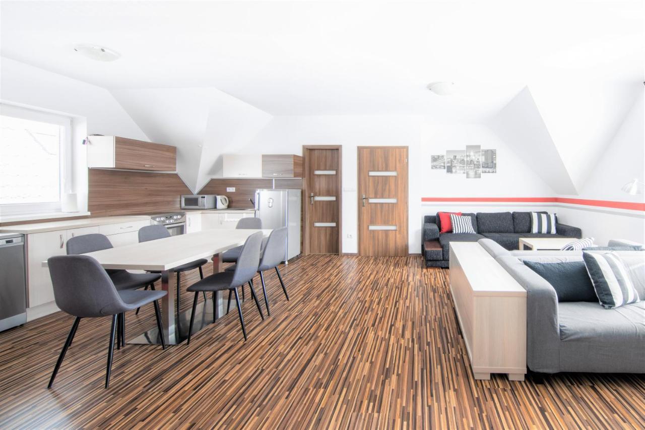 Rodinné apartmány Alex&Gregor Bešeňová Exterior foto
