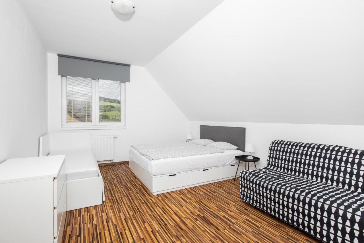 Rodinné apartmány Alex&Gregor Bešeňová Exterior foto