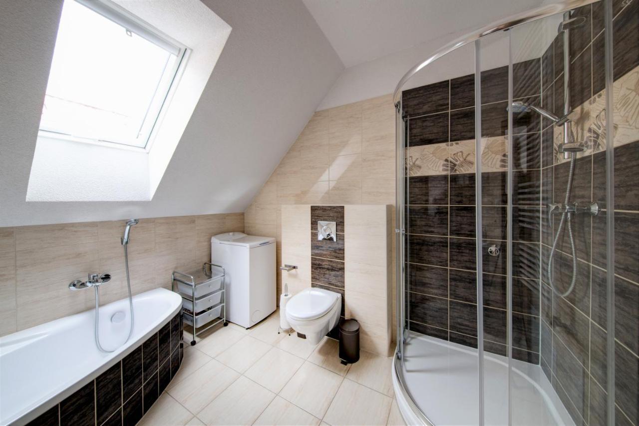 Rodinné apartmány Alex&Gregor Bešeňová Exterior foto